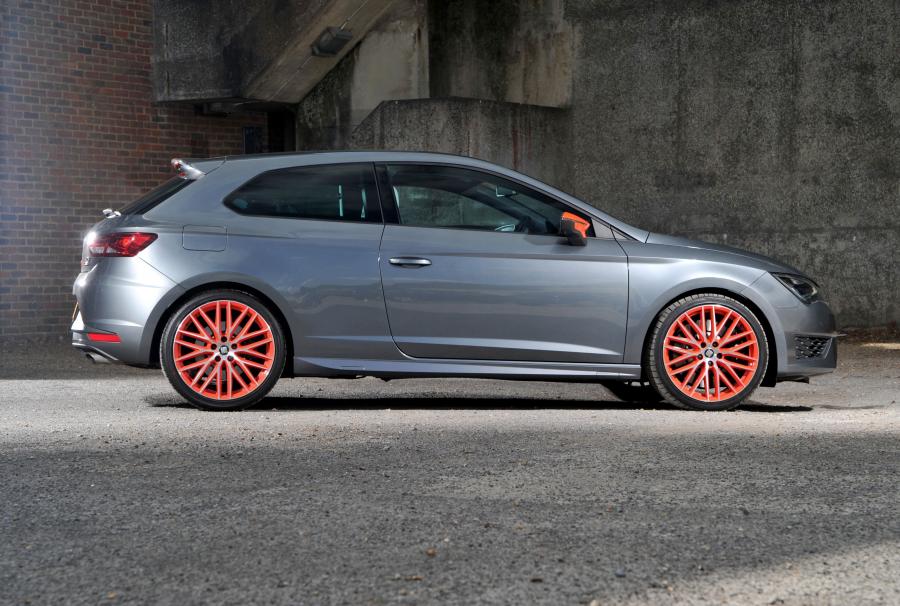  Seat Leon SC Cupra 280 Ultimate Sub8 2015 года  (фото 11 из 30)